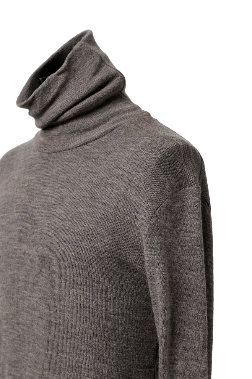 KLASICA SMOKE TURTLE NECK KNIT SWEATER / WEANER WOOL RIB (FAWN) - Image 22