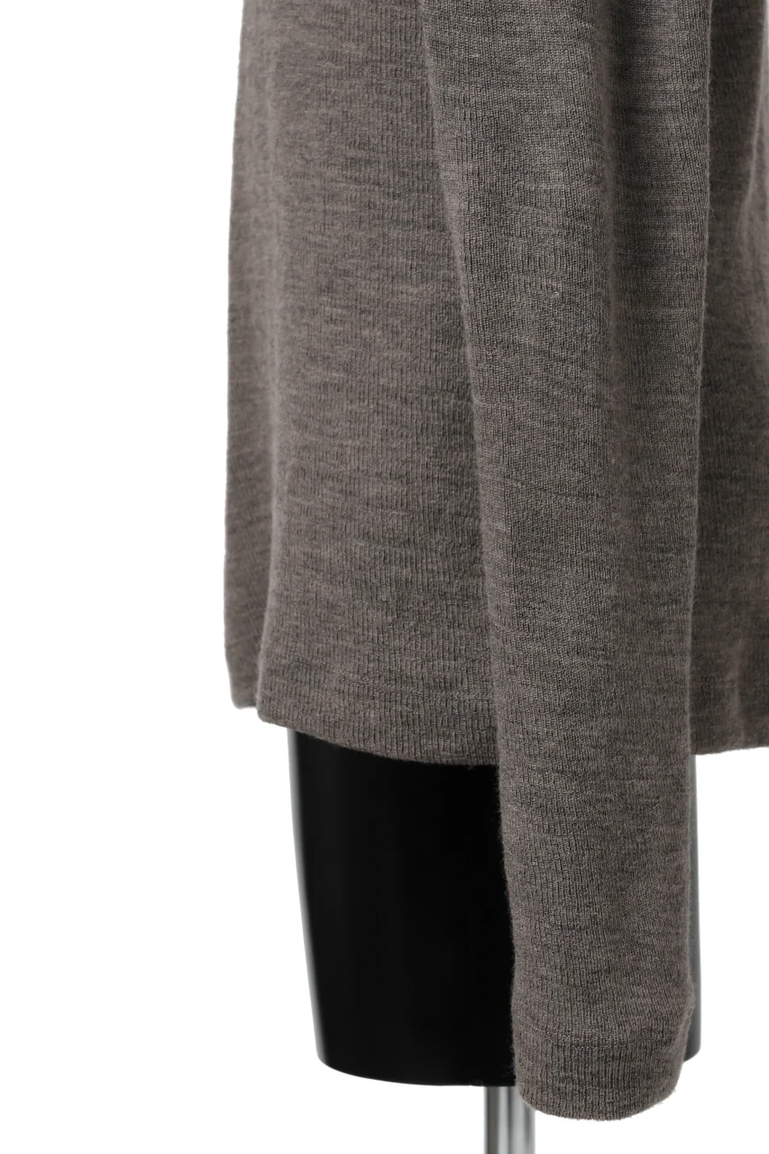 KLASICA SMOKE TURTLE NECK KNIT SWEATER / WEANER WOOL RIB (FAWN) - Image 25