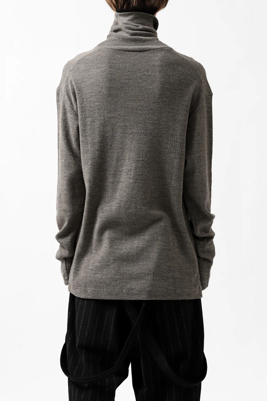 KLASICA SMOKE TURTLE NECK KNIT SWEATER / WEANER WOOL RIB (FAWN) - Image 4