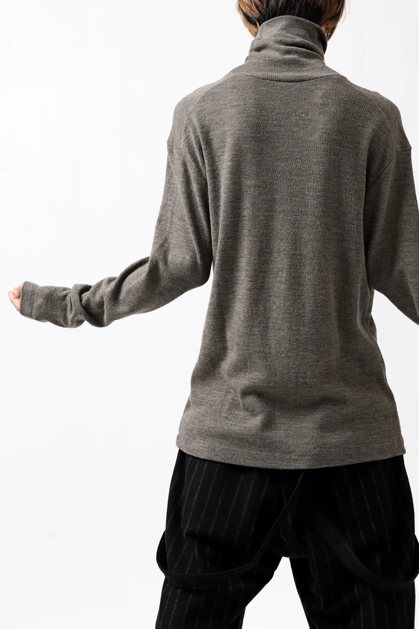 KLASICA SMOKE TURTLE NECK KNIT SWEATER / WEANER WOOL RIB (FAWN) - Image 7