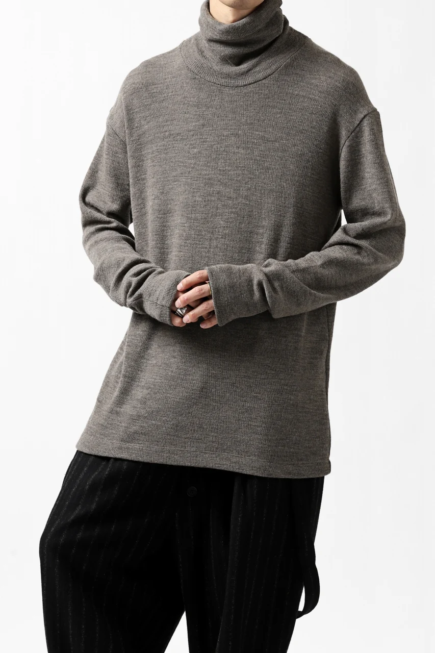 KLASICA SMOKE TURTLE NECK KNIT SWEATER / WEANER WOOL RIB (FAWN) - Image 9
