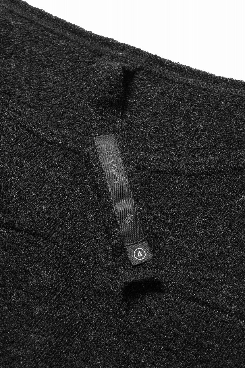 KLASICA STANDARD BOAT NECK / SHETLAND WOOL AMUNZEN (CARBON) - Image 10