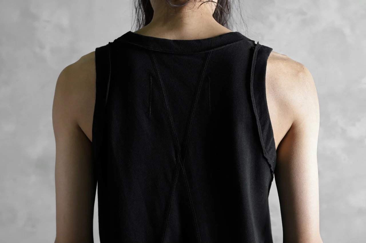 KLASICA SUD X CUT TANK TOP / DRY TWILL JERSEY (BLACK) - Image 19