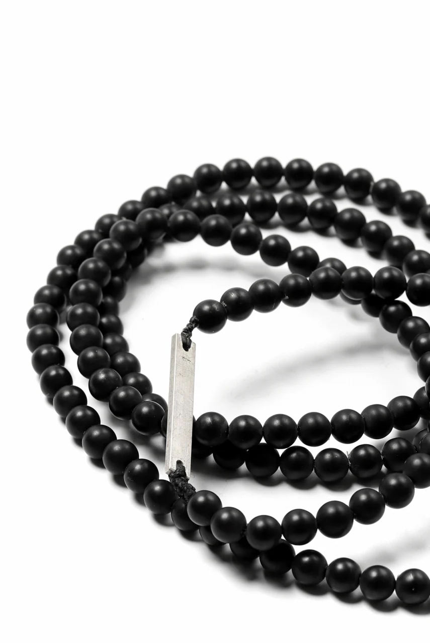 KLASICA TOPOL BEADS NECKLACE / ONYX+SILVER (MAT BLACK) - Image 9