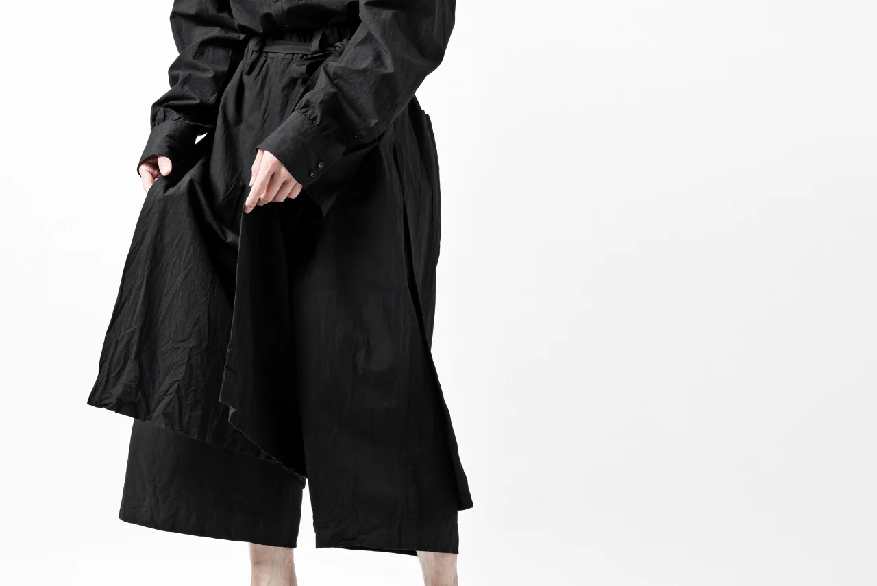 KLASICA VENT LAYERED FOLKLORE TROUSERS / HAND DYED COTTON-LINEN (BLACK) - Image 19