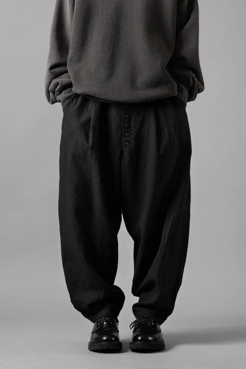 KLASICA "VICTOR" BACK SEAM TAPERED TROUSERS / "END ON END" SUPER 120's WOOL x HEMP (MATT BLACK) - Image 18