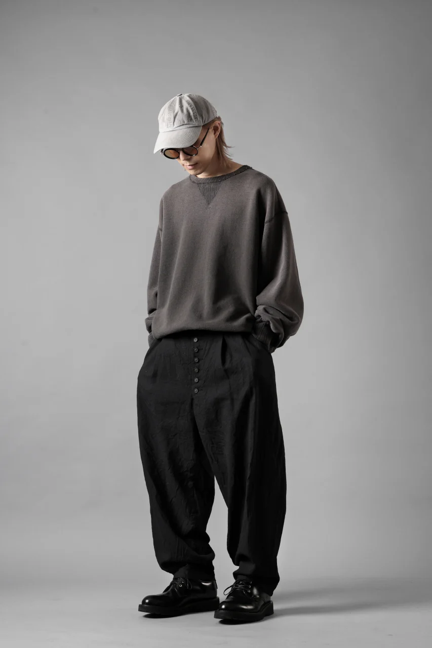 KLASICA "VICTOR" BACK SEAM TAPERED TROUSERS / "END ON END" SUPER 120's WOOL x HEMP (MATT BLACK) - Image 21