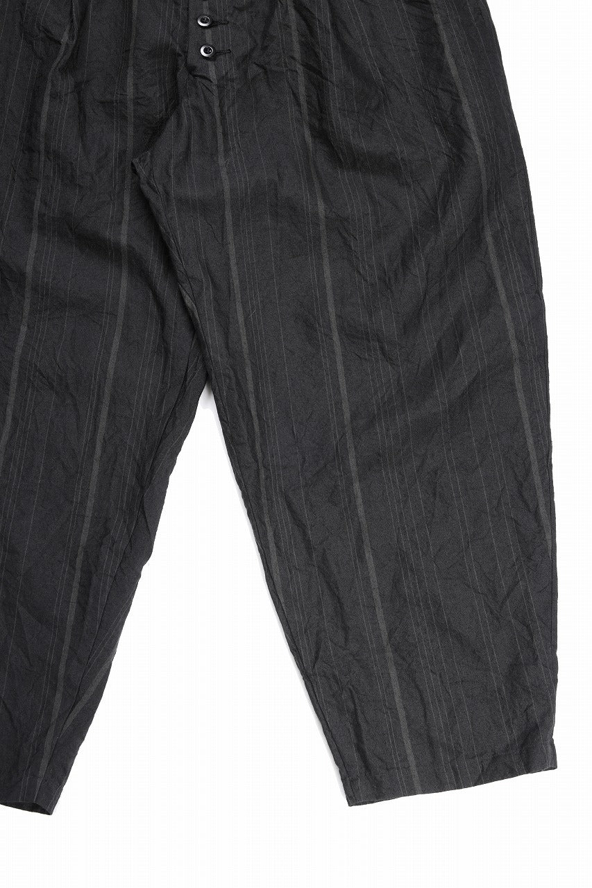 KLASICA "VICTOR" BACK SEAM TAPERED TROUSERS / LIGHT WEIGHT DARK RANDOM STRIPE RAMIE (IRON STRIPE) - Image 9