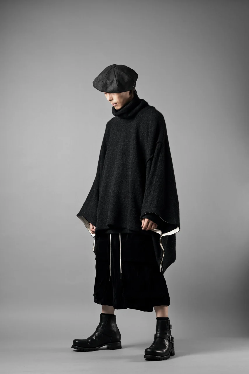 KLASICA WEARABLE BIG STOLE PONCHO / SHETLAND WOOL AMUNZEN (CARBON) - Image 24