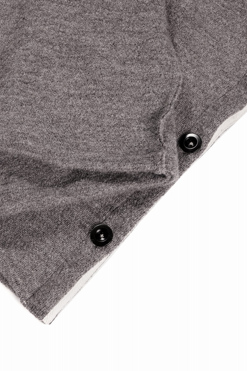 KLASICA WEARABLE BIG STOLE PONCHO / SHETLAND WOOL AMUNZEN (SAND) - Image 9