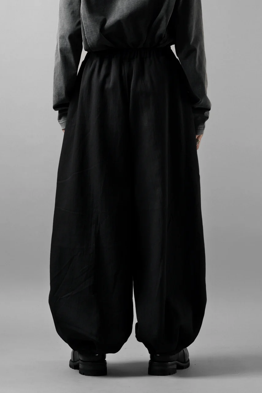 kujaku hem tuck wide easy pants / P-353 (black) - Image 14