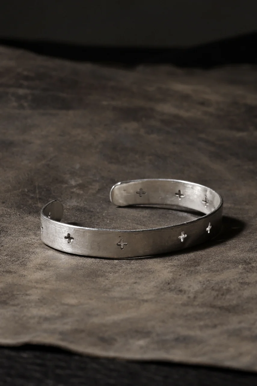 m.a+ cross punched silver bracelet / AB15 AG (SILVER) - Image 16