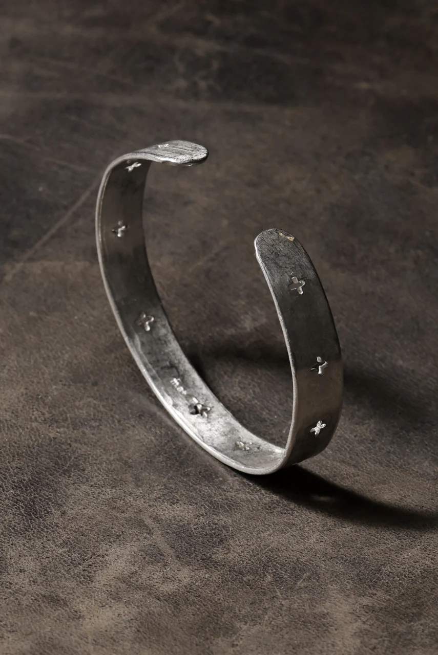 m.a+ cross punched silver bracelet / AB15 AG (SILVER) - Image 19
