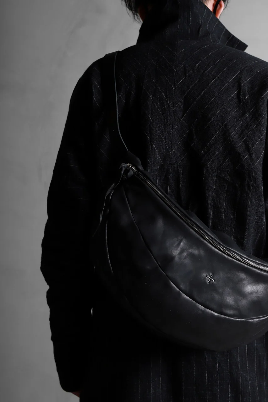 m.a+ large slice belt bag / BY302/CUP0,7 (BLACK) - Image 24