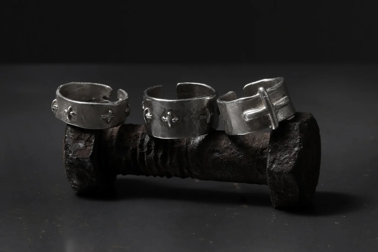 m.a+ silver stitched multiple cross ring / AG518/AG (SILVER) - Image 23