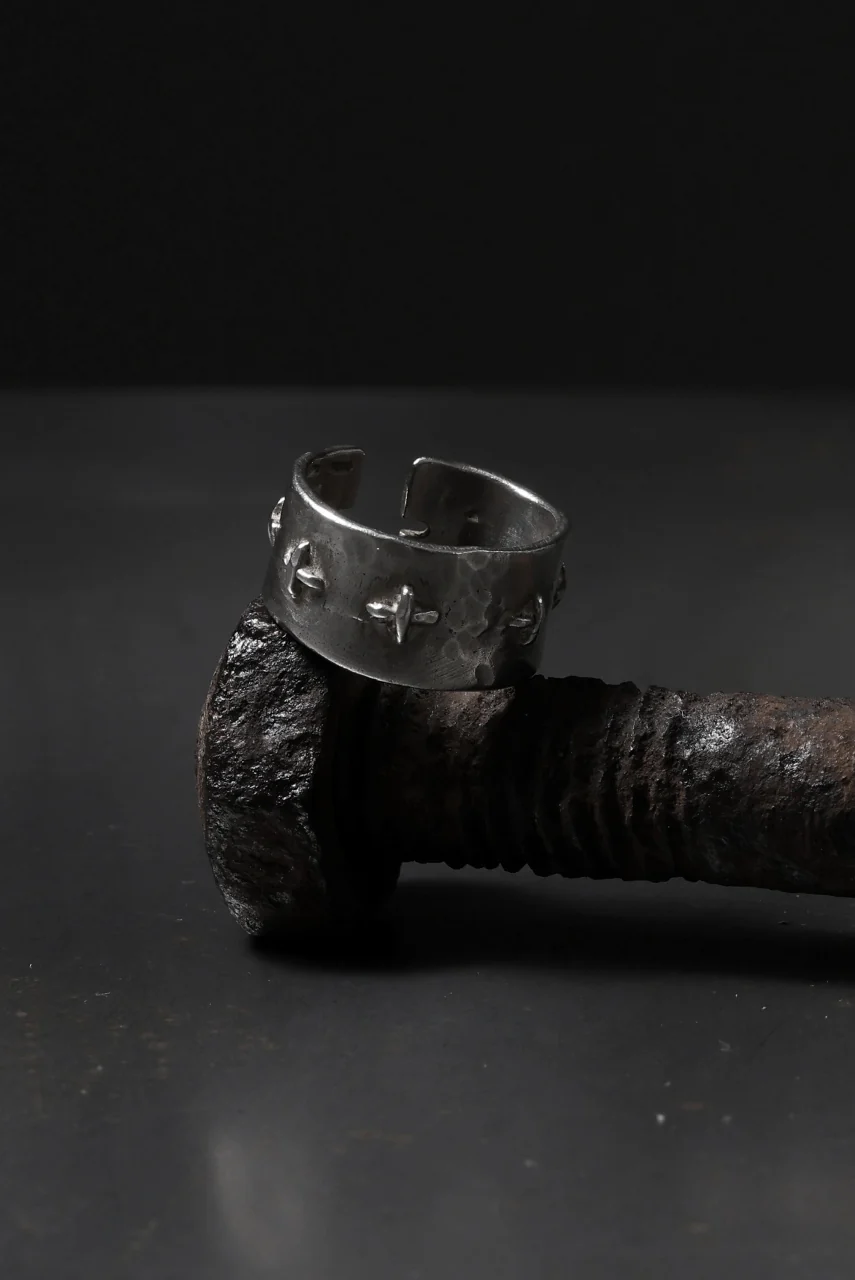 m.a+ thick silver stitched multiple cross ring / AG538/AG (SILVER) - Image 15