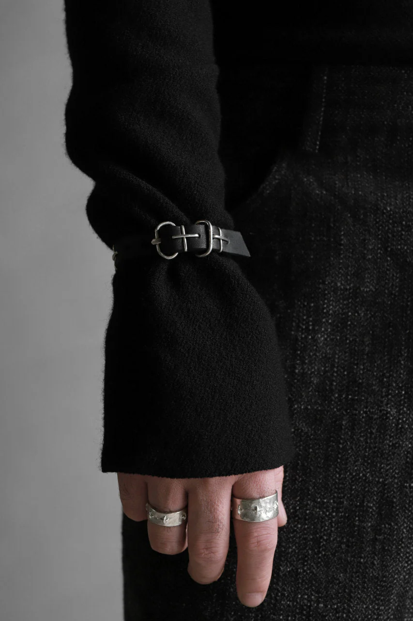 m.a+ thin silver cross studded wrist band / A-F2BL1/GR2,0 (BLACK) - Image 24