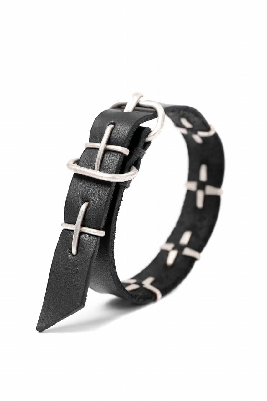 m.a+ thin silver cross studded wrist band / A-F2BL1/GR2,0 (BLACK) - Image 2