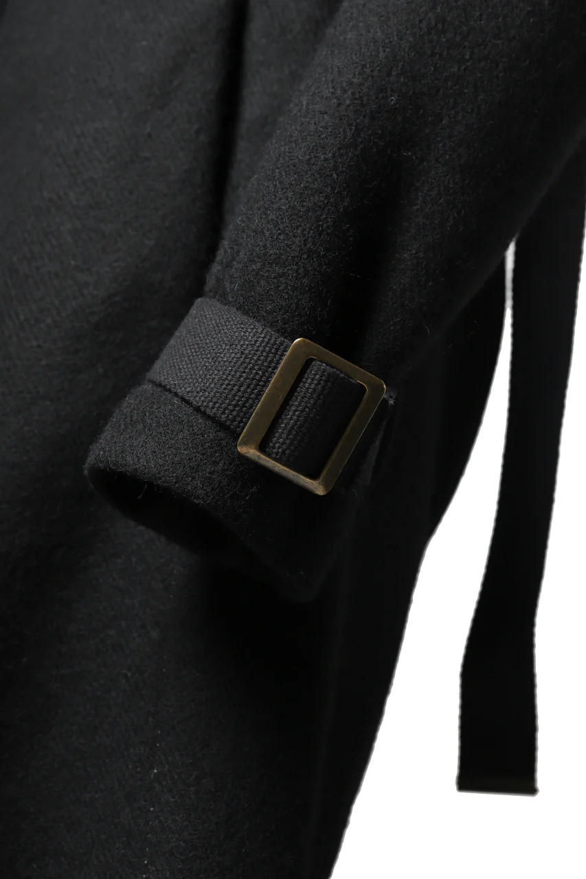 masnada HOODIE WRAP COAT with HARNESS BELT / TWEED LANA INTRECCIATA (BLACK) - Image 21