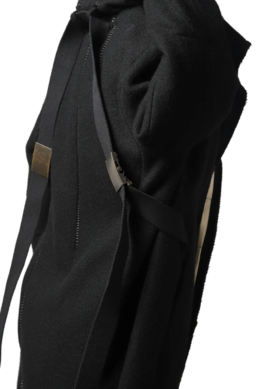 masnada HOODIE WRAP COAT with HARNESS BELT / TWEED LANA INTRECCIATA (BLACK) - Image 25