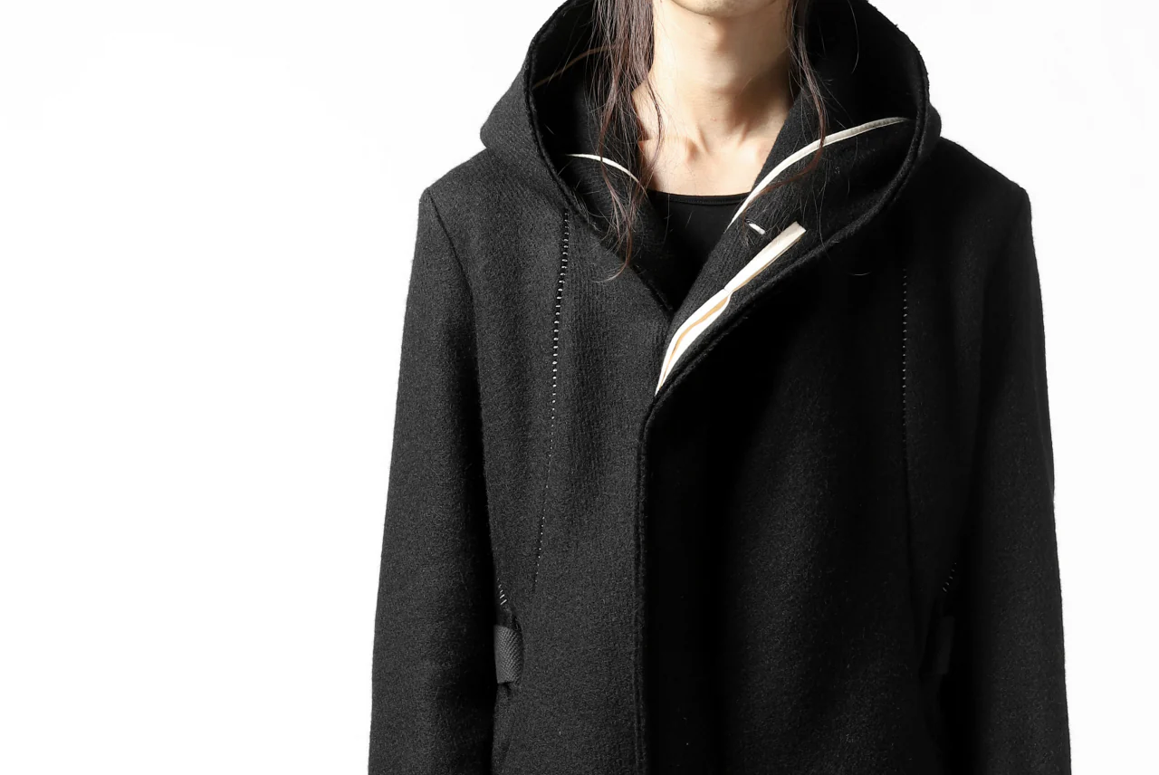 masnada HOODIE WRAP COAT with HARNESS BELT / TWEED LANA INTRECCIATA (BLACK) - Image 33