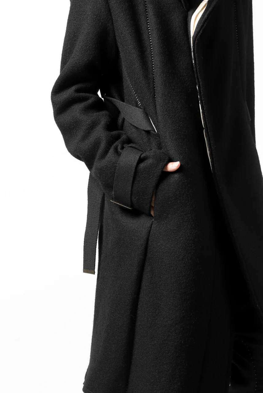 masnada HOODIE WRAP COAT with HARNESS BELT / TWEED LANA INTRECCIATA (BLACK) - Image 9