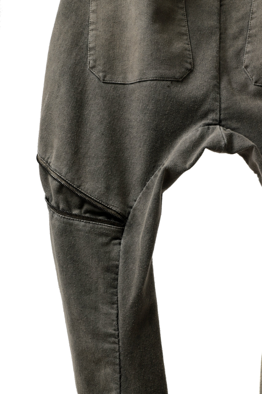 masnada ICONIC ZIP PANTS / STRETCH REPURPOSED COTTON (DUST) - Image 15