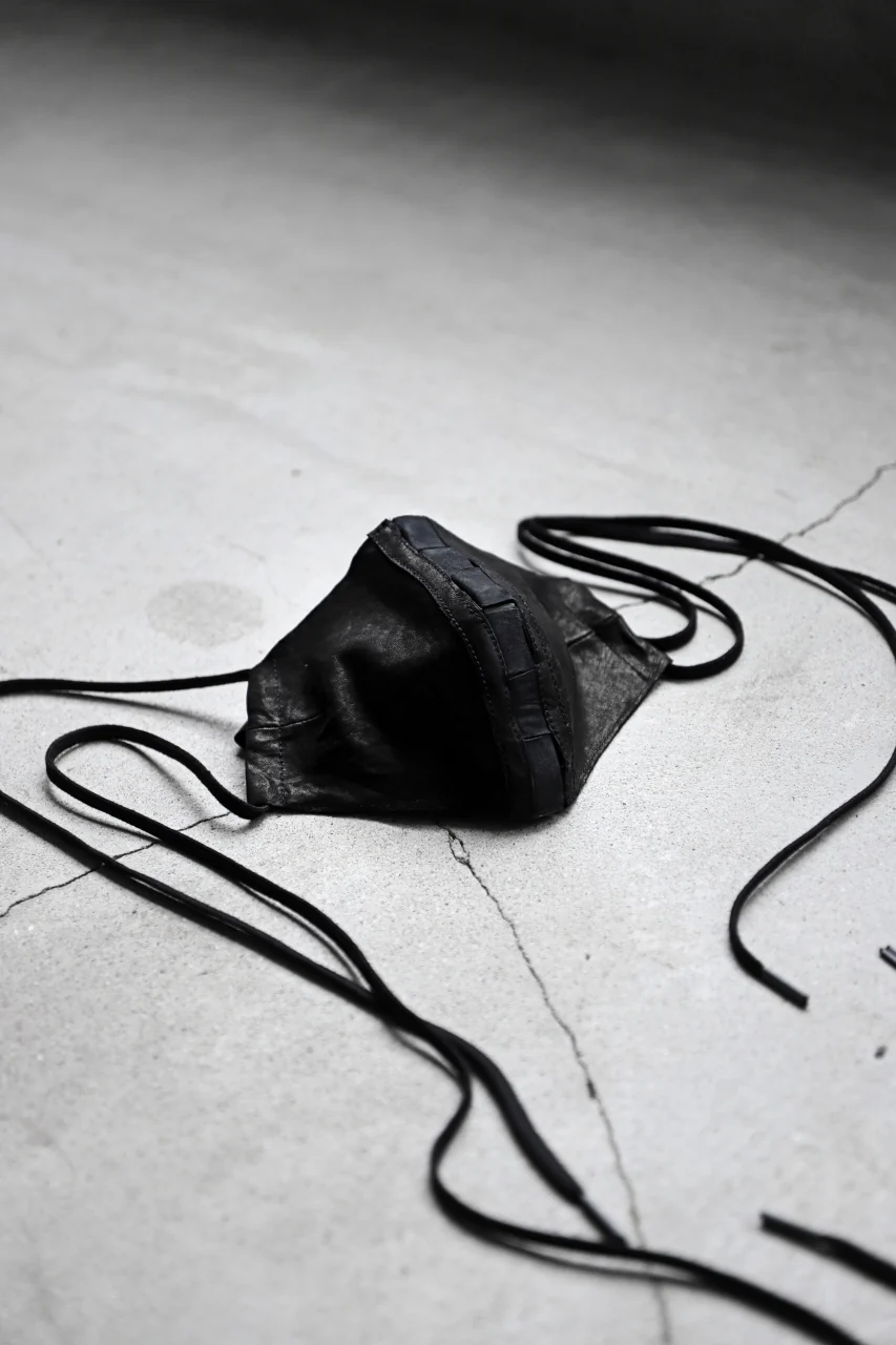 masnada LEATHER MASK / PELLE DI PECORA VEGETALE (BLACK) - Image 19