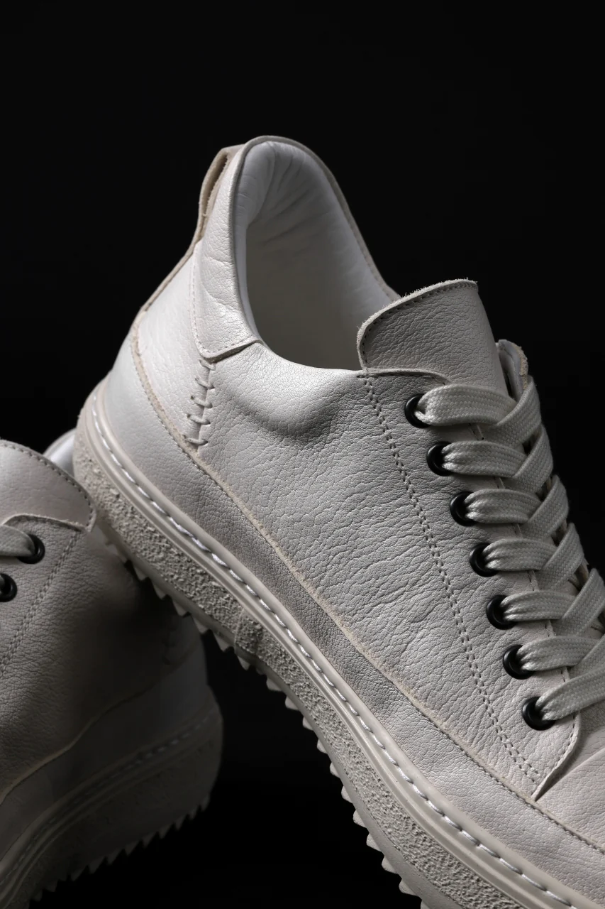 masnada LOW TOP SNEAKER / CALF SKIN LEATHER (CHALK) - Image 15
