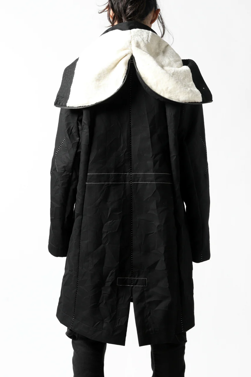 masnada MILITARY HOODIE LONG PARKA COAT with BOA LINNER / COTONE STROPICCIATO (BLACK) - Image 10