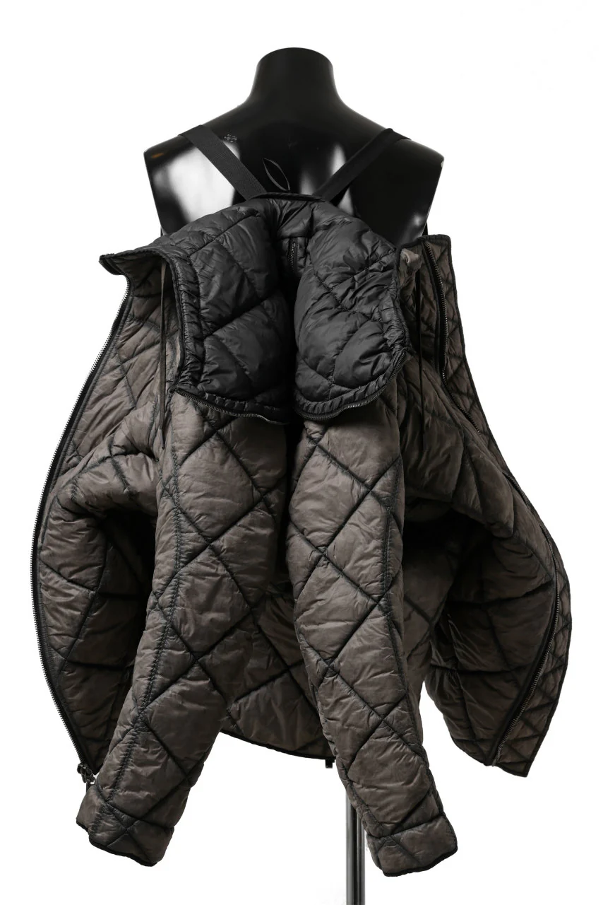 masnada QUILTED HOOD JACKET / OVER STUFFED PAPER NYLON (DUST) - Image 11