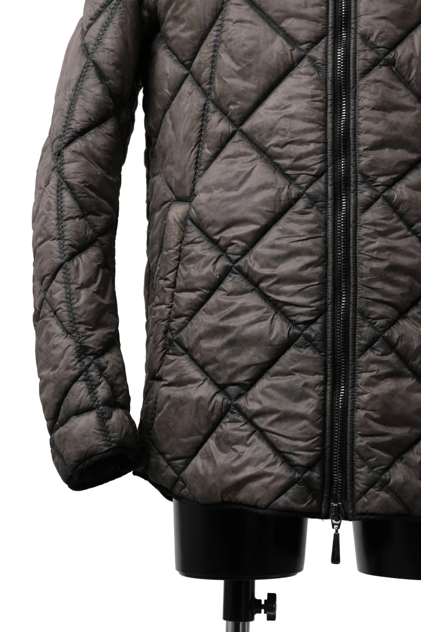 masnada QUILTED HOOD JACKET / OVER STUFFED PAPER NYLON (DUST) - Image 14