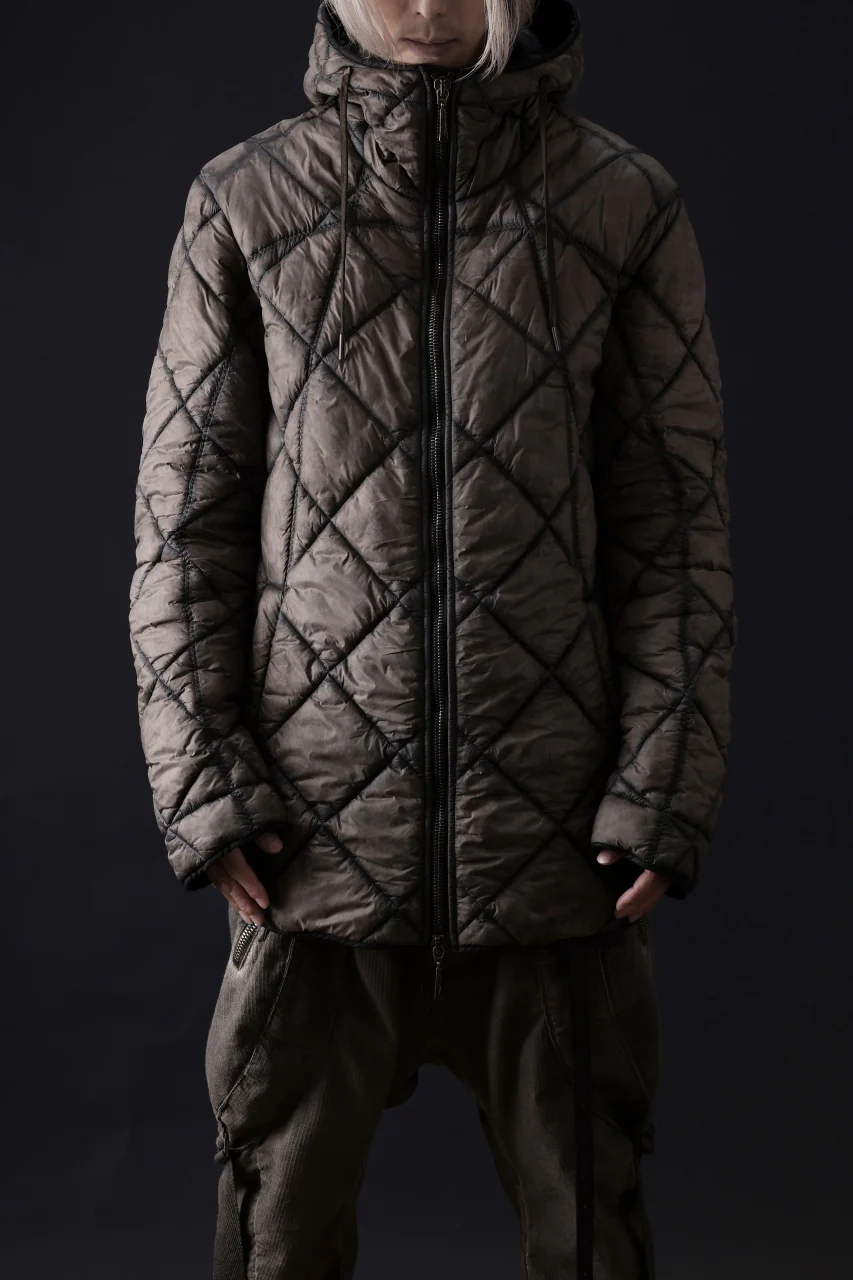 masnada QUILTED HOOD JACKET / OVER STUFFED PAPER NYLON (DUST) - Image 2