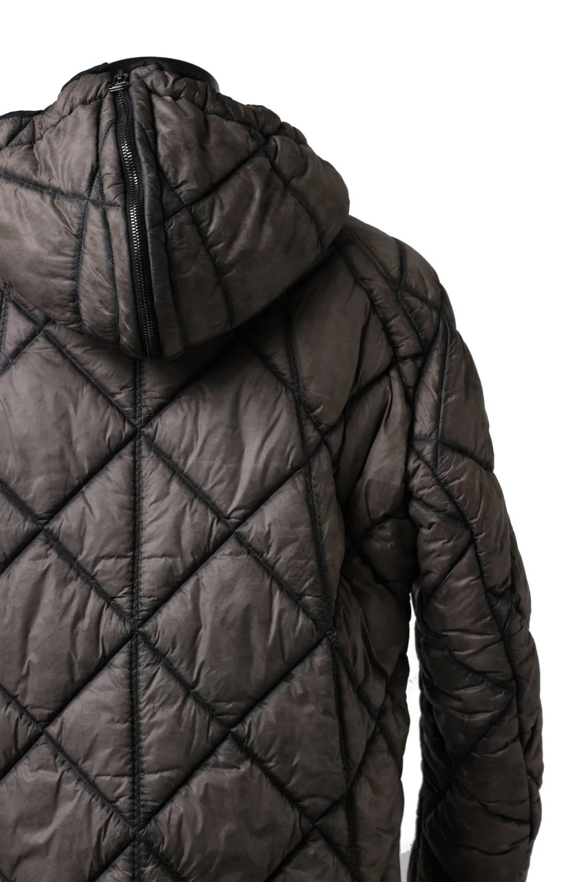 masnada QUILTED HOOD JACKET / OVER STUFFED PAPER NYLON (DUST) - Image 23
