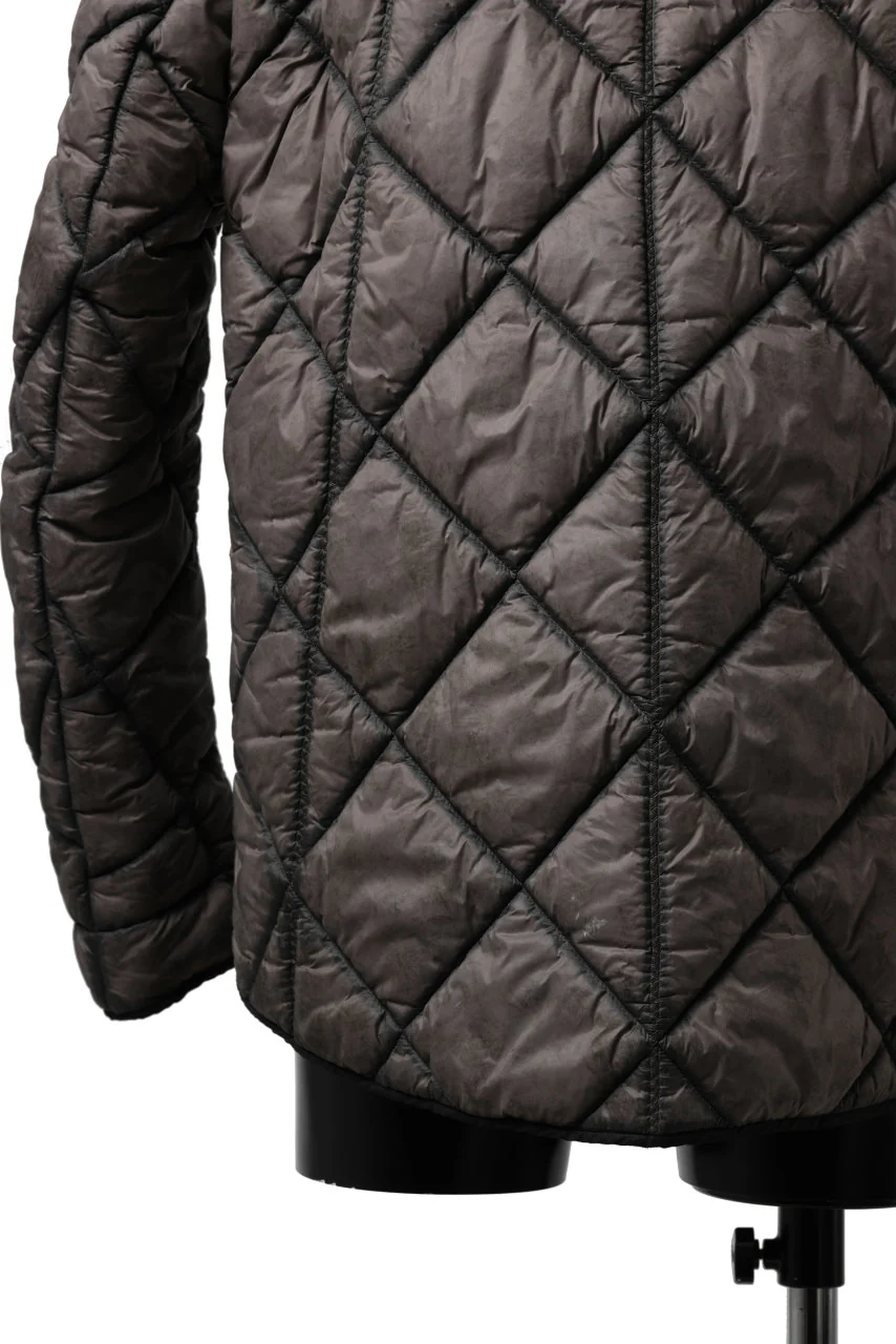 masnada QUILTED HOOD JACKET / OVER STUFFED PAPER NYLON (DUST) - Image 24
