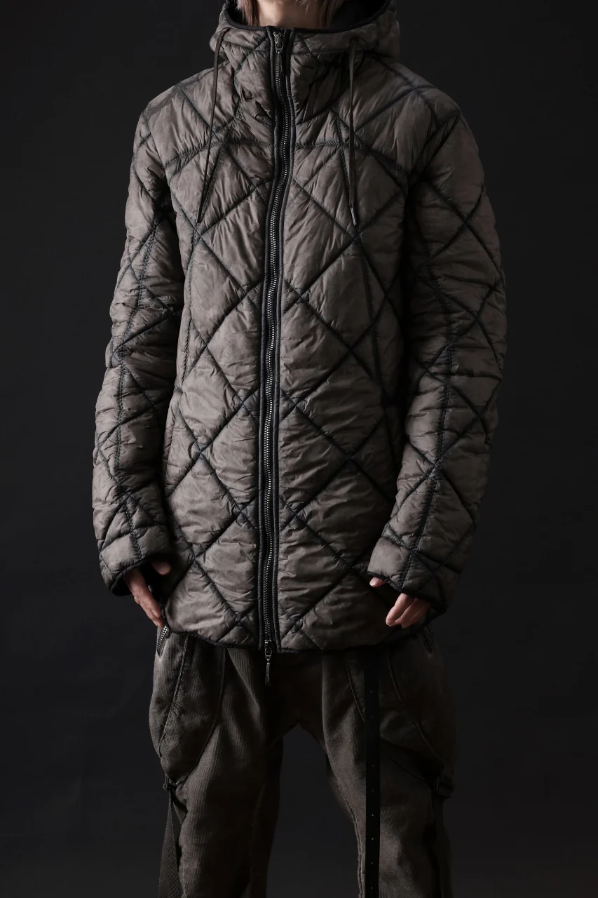 masnada QUILTED HOOD JACKET / OVER STUFFED PAPER NYLON (DUST) - Image 28