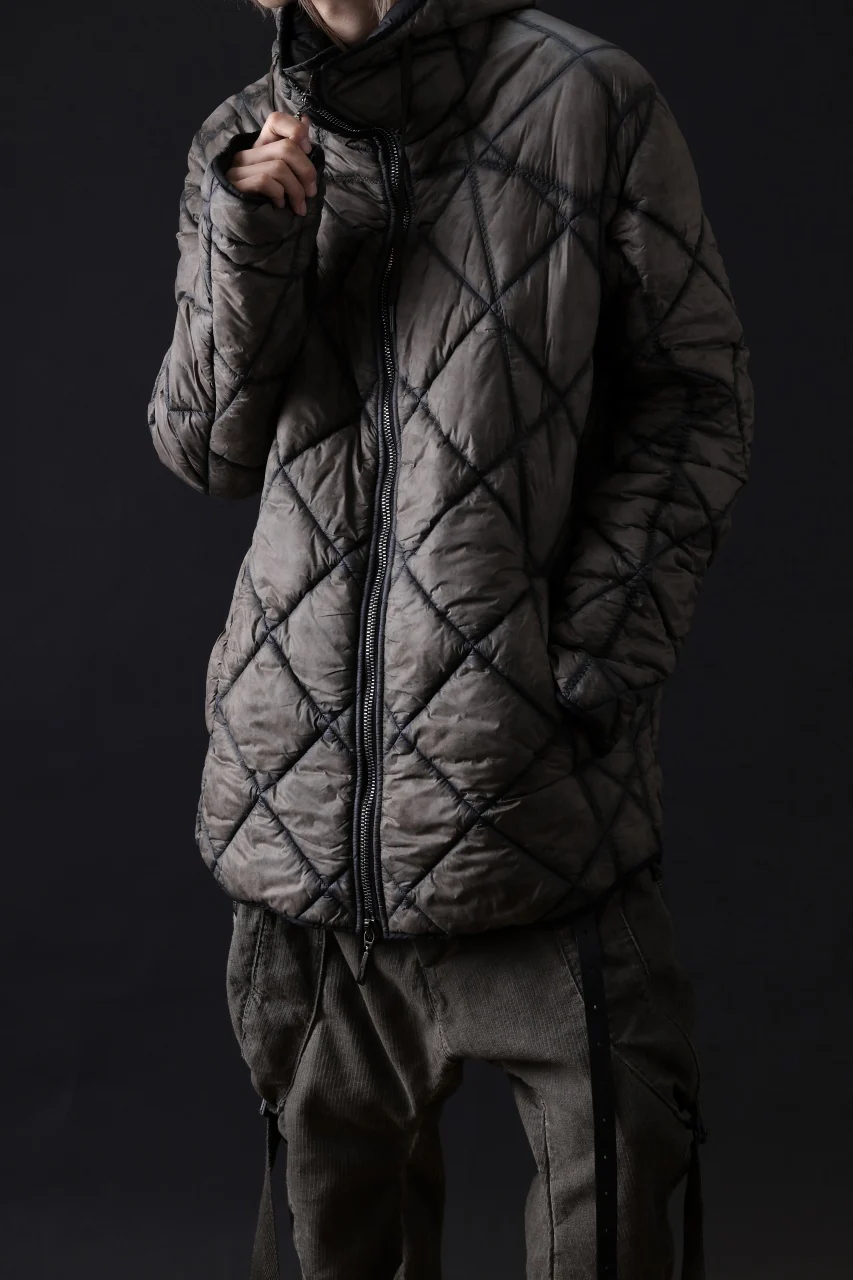 masnada QUILTED HOOD JACKET / OVER STUFFED PAPER NYLON (DUST) - Image 29