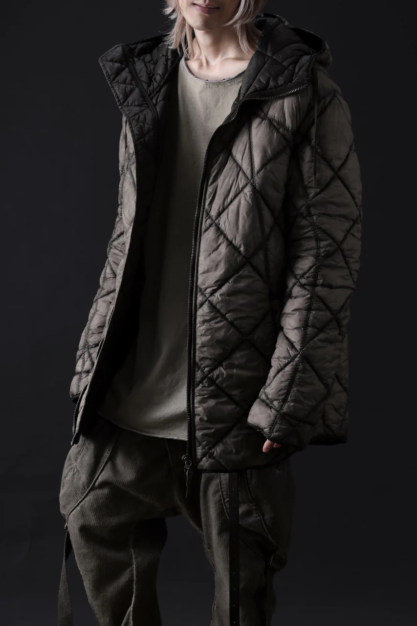 masnada QUILTED HOOD JACKET / OVER STUFFED PAPER NYLON (DUST) - Image 35