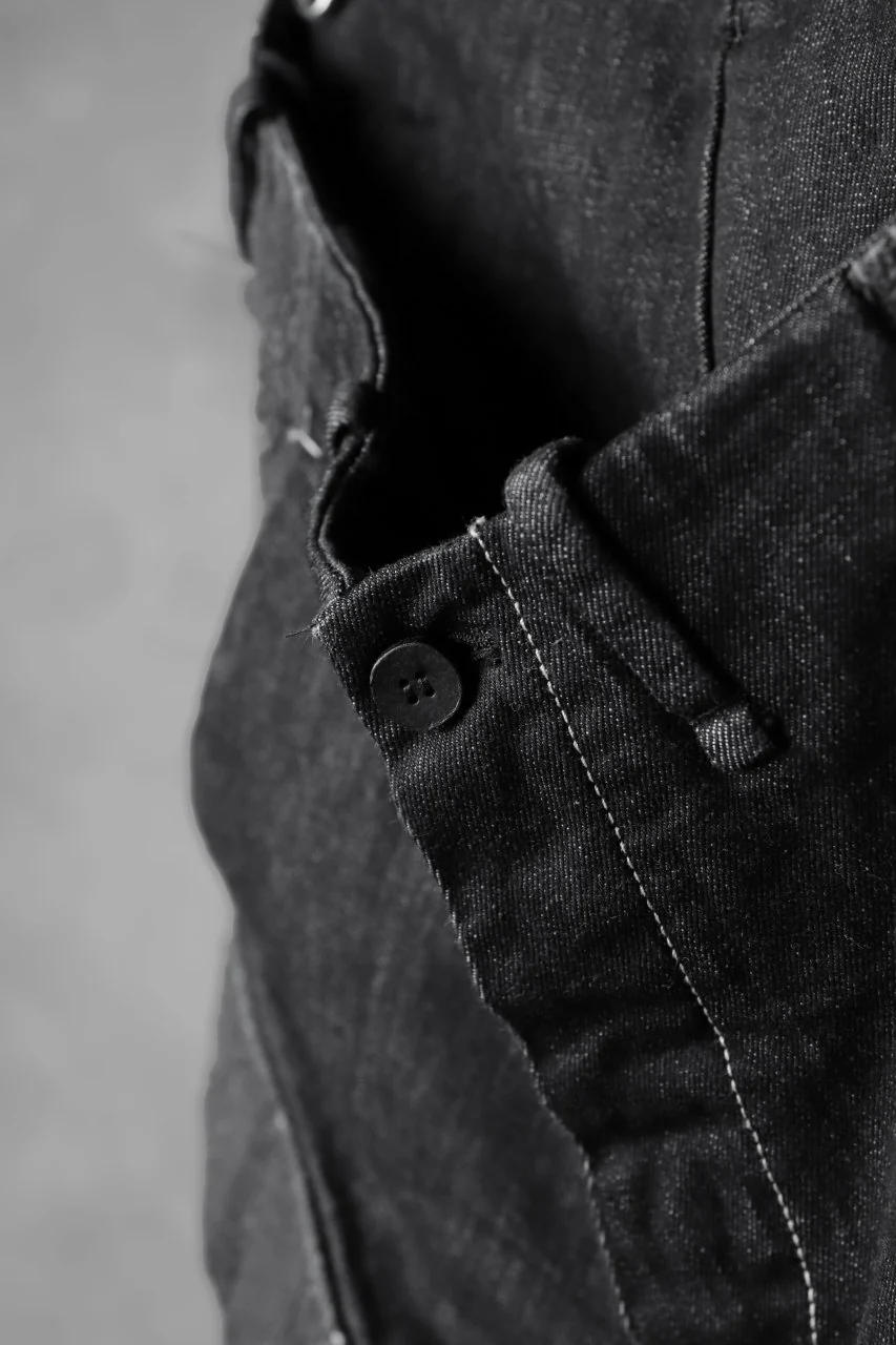 masnada  SCAR STITCHED CARGO POCKET JODHPURS PANT / CONTRAST DENIM (BLACK) - Image 10