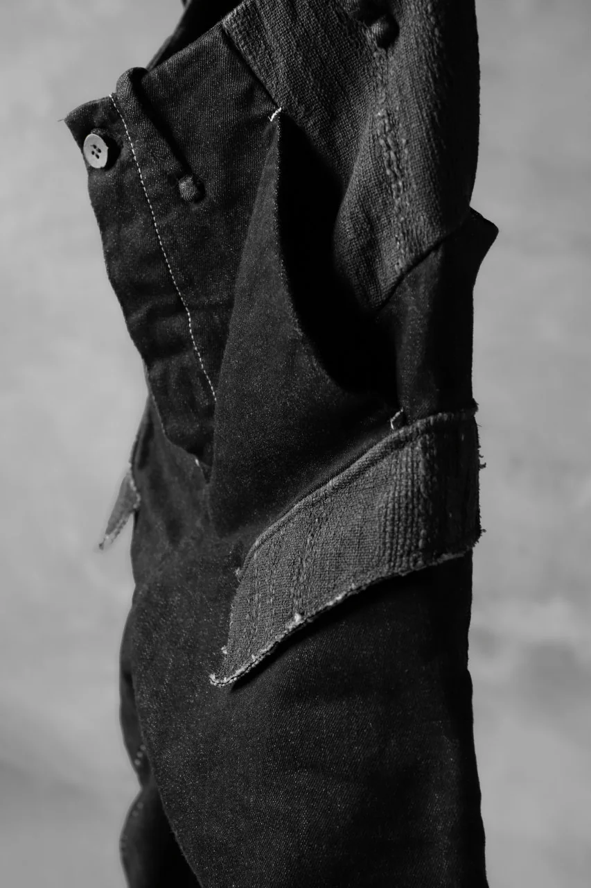 masnada  SCAR STITCHED CARGO POCKET JODHPURS PANT / CONTRAST DENIM (BLACK) - Image 12