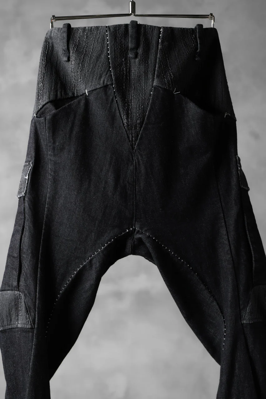 masnada  SCAR STITCHED CARGO POCKET JODHPURS PANT / CONTRAST DENIM (BLACK) - Image 16