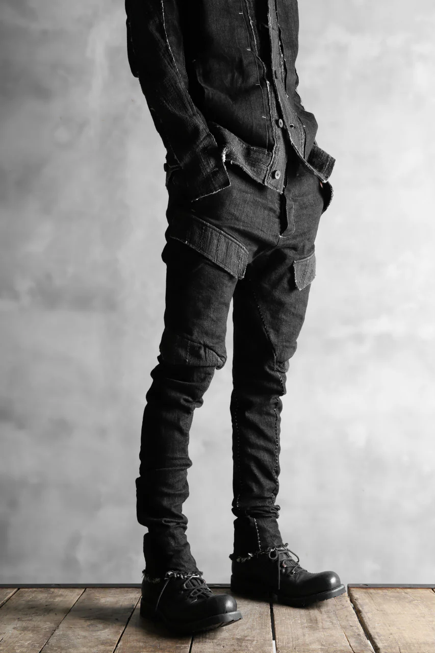 masnada  SCAR STITCHED CARGO POCKET JODHPURS PANT / CONTRAST DENIM (BLACK) - Image 20