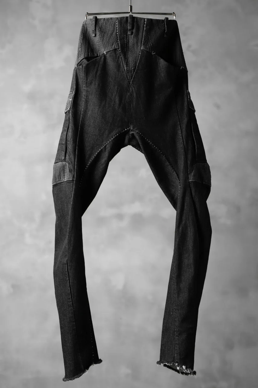 masnada  SCAR STITCHED CARGO POCKET JODHPURS PANT / CONTRAST DENIM (BLACK) - Image 3