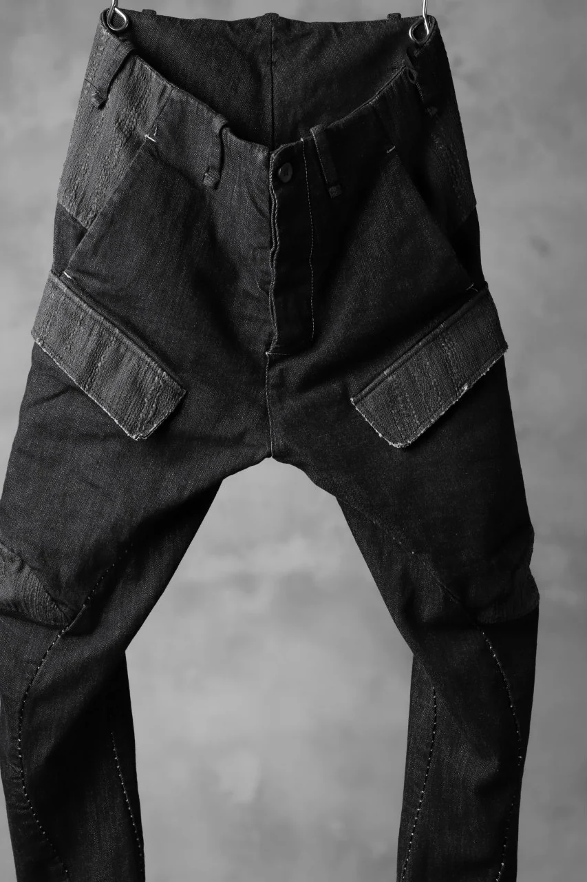 masnada  SCAR STITCHED CARGO POCKET JODHPURS PANT / CONTRAST DENIM (BLACK) - Image 4