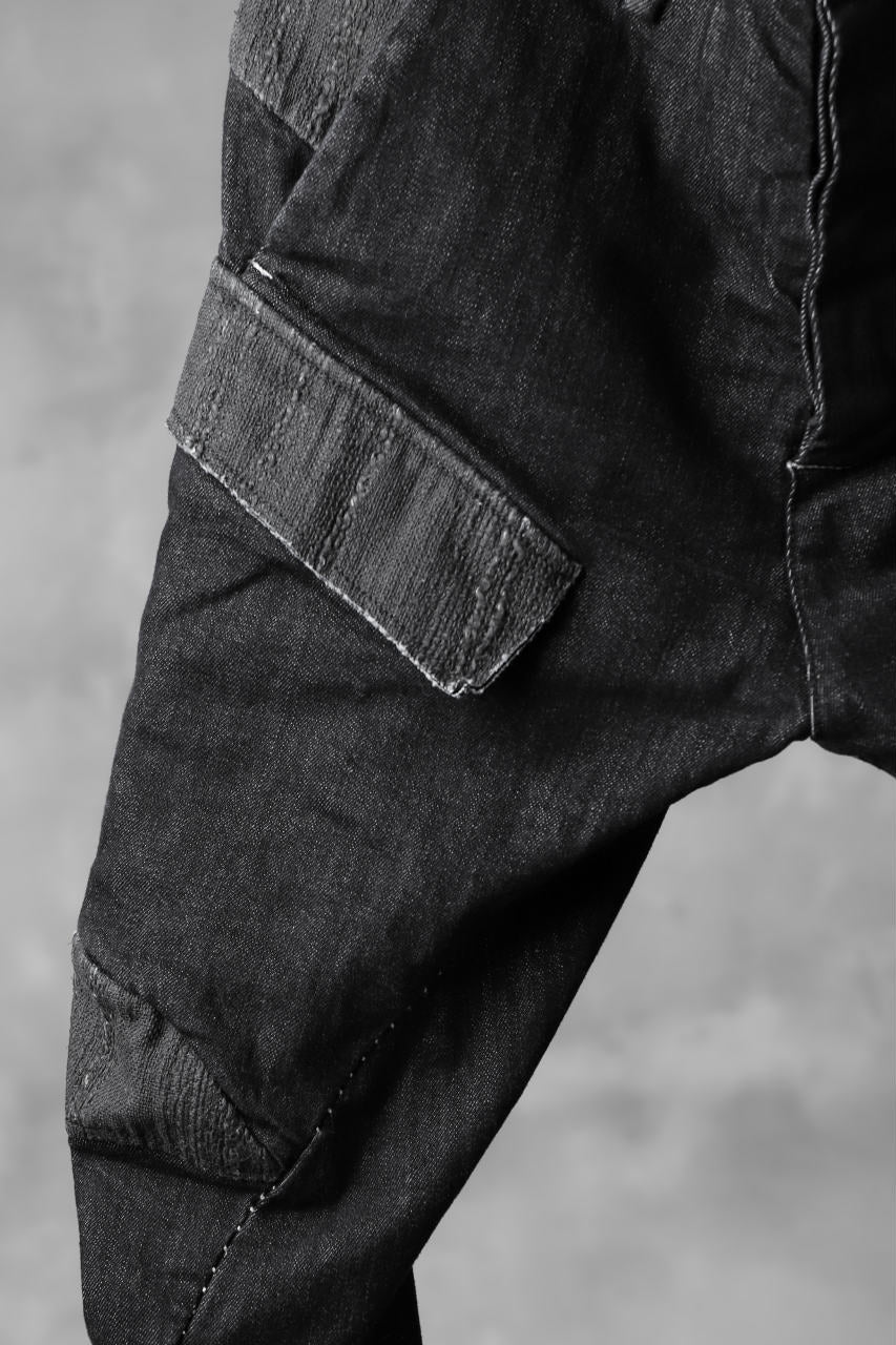 masnada  SCAR STITCHED CARGO POCKET JODHPURS PANT / CONTRAST DENIM (BLACK) - Image 6