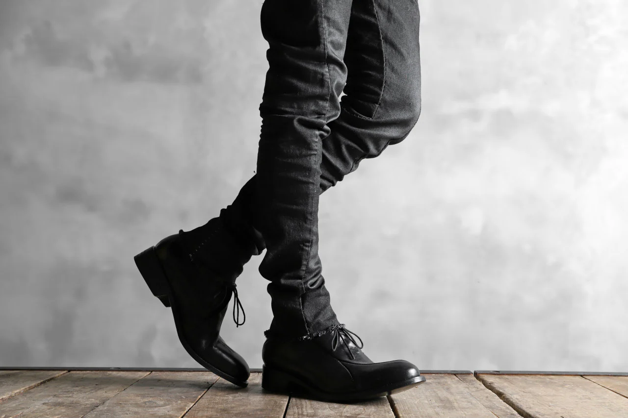 masnada SCAR STITCHED EDGE SKINNY PANT / COATING DENIM (BLACK) - Image 22
