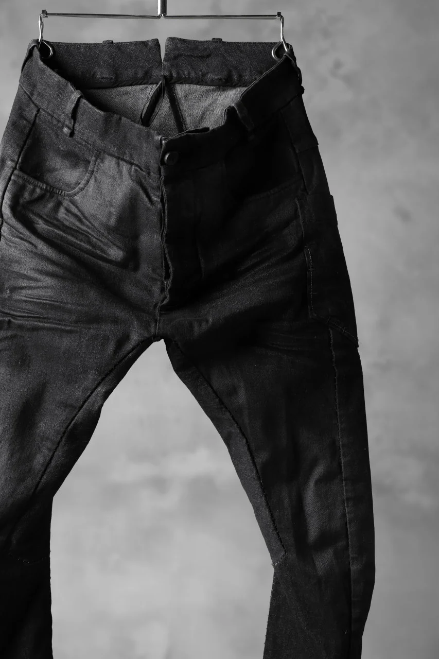 masnada SCAR STITCHED EDGE SKINNY PANT / COATING DENIM (BLACK) - Image 5
