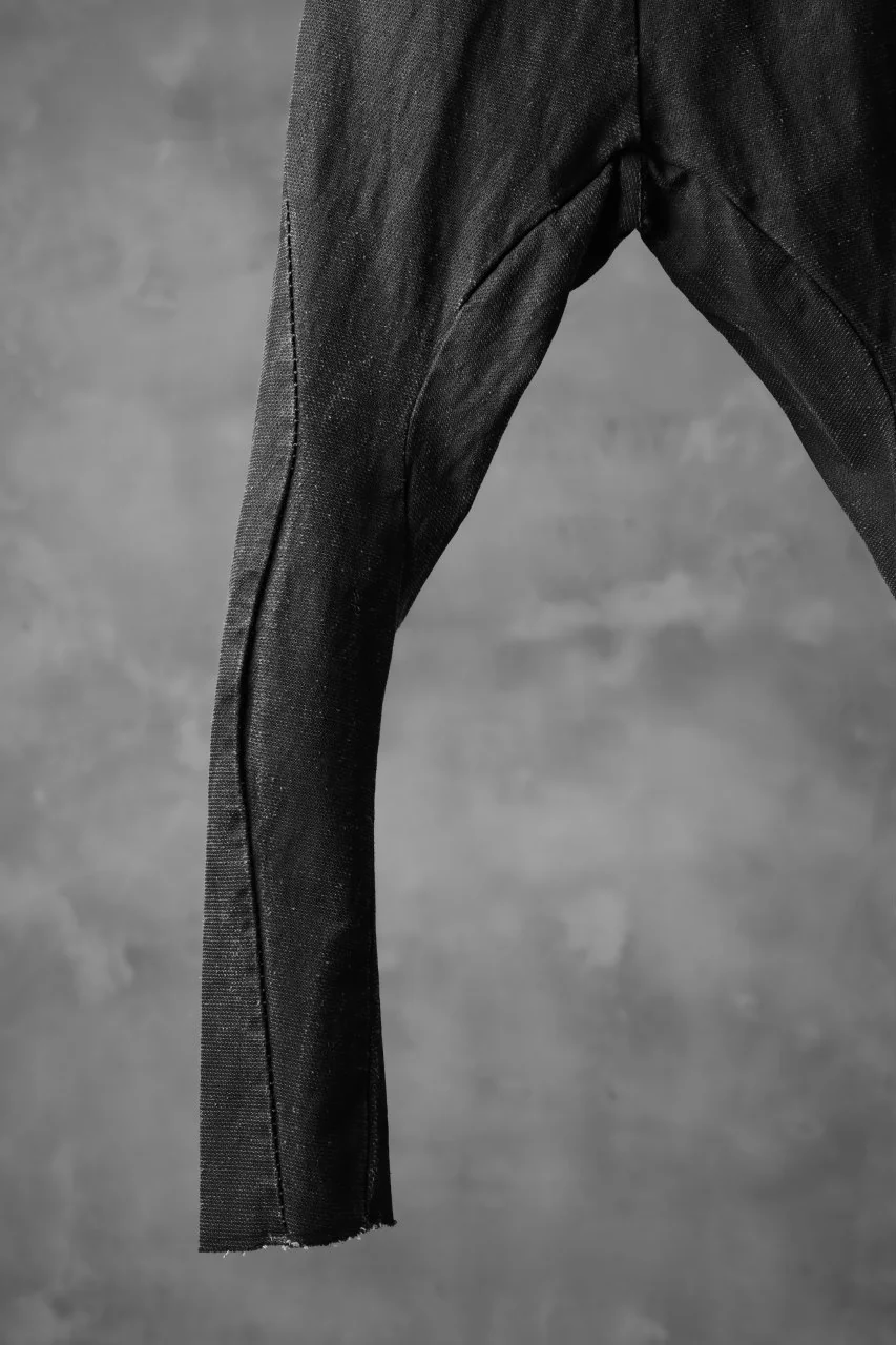 masnada SCAR STITCHED SLIM CURVE PANT / WASHED RESIN-COAT DENIM (WASHED BLACK) - Image 12