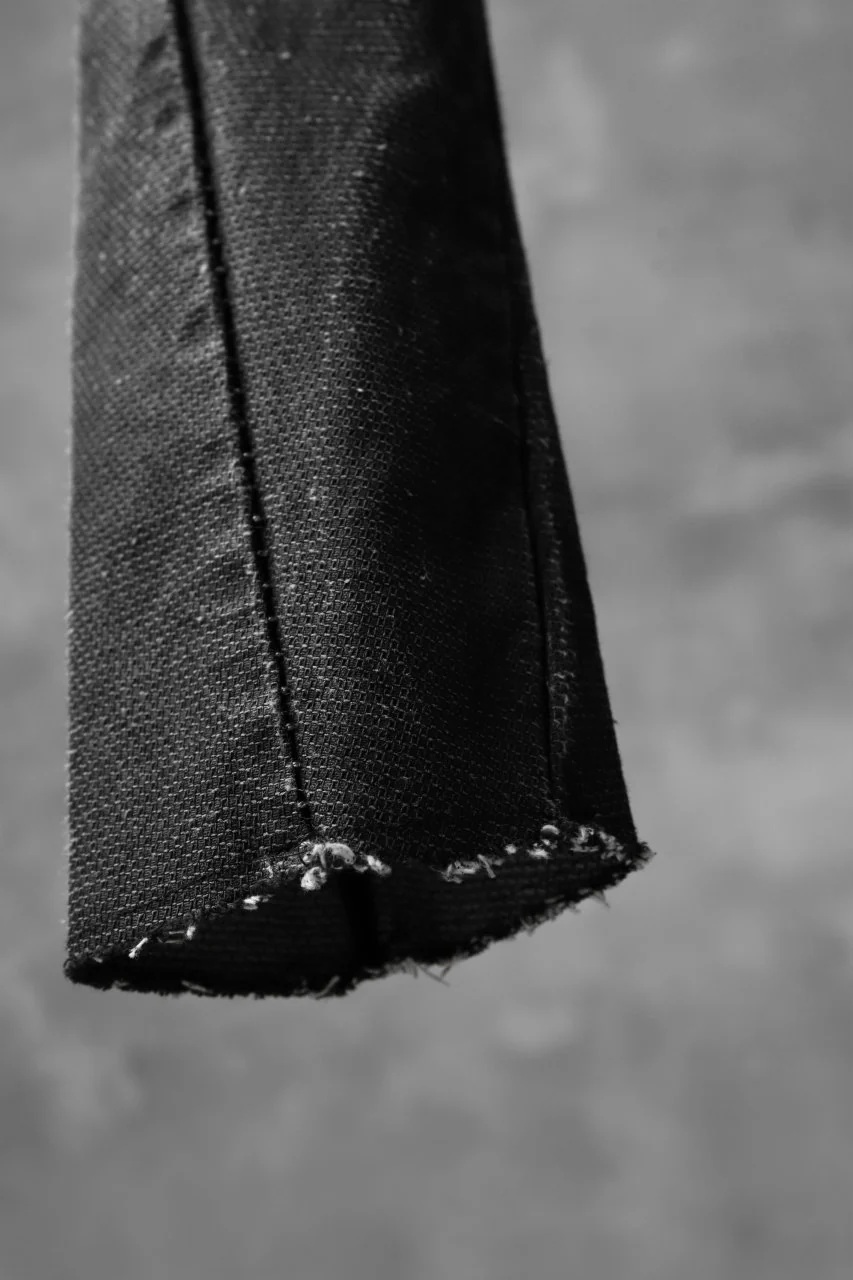 masnada SCAR STITCHED SLIM CURVE PANT / WASHED RESIN-COAT DENIM (WASHED BLACK) - Image 14
