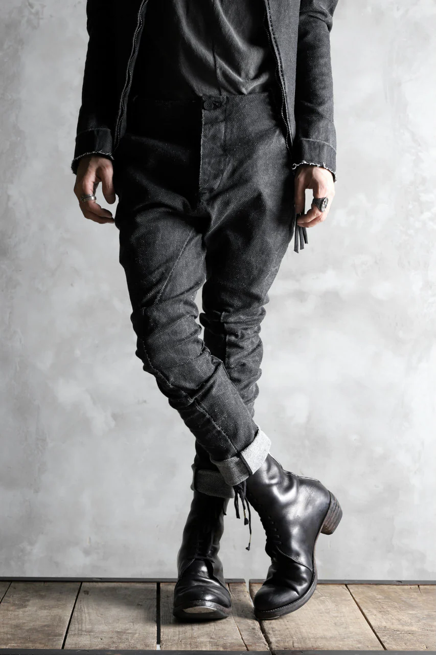 masnada SCAR STITCHED SLIM CURVE PANT / WASHED RESIN-COAT DENIM (WASHED BLACK) - Image 17